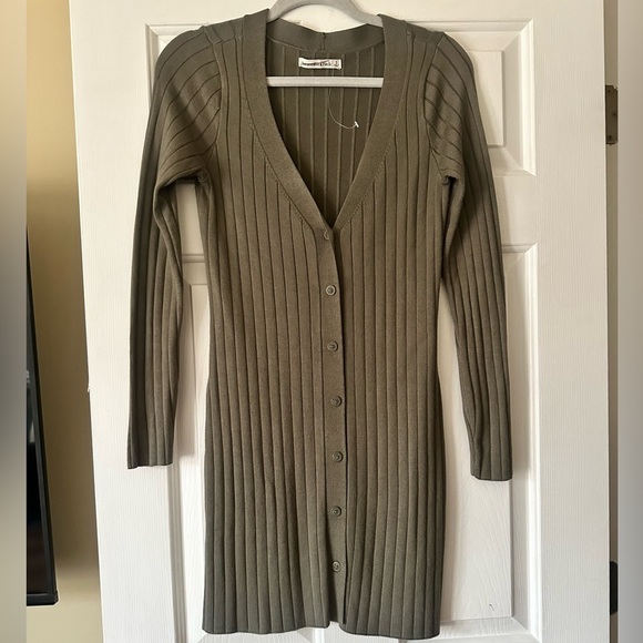 Abercrombie & Fitch Olive green ribbed knit mini cardigan dress, size small - Picture 2 of 5